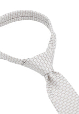 (Beige) Hochzeitskrawatte Kreise Seide – Detailansicht gebundener Knoten