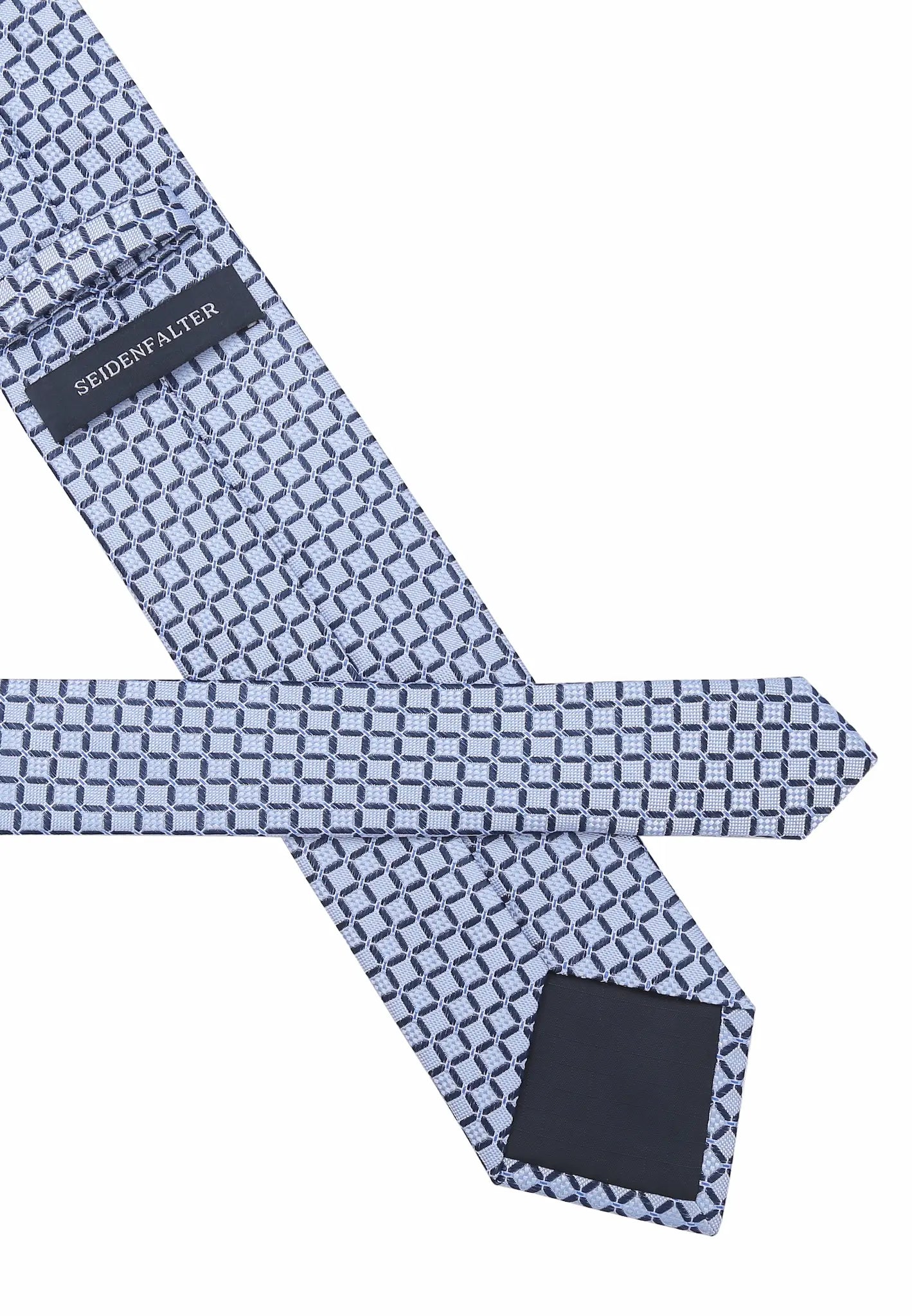 (Hellblau) Krawattenknoten-Detail mit Würfelmuster, Nahaufnahme freigestellt