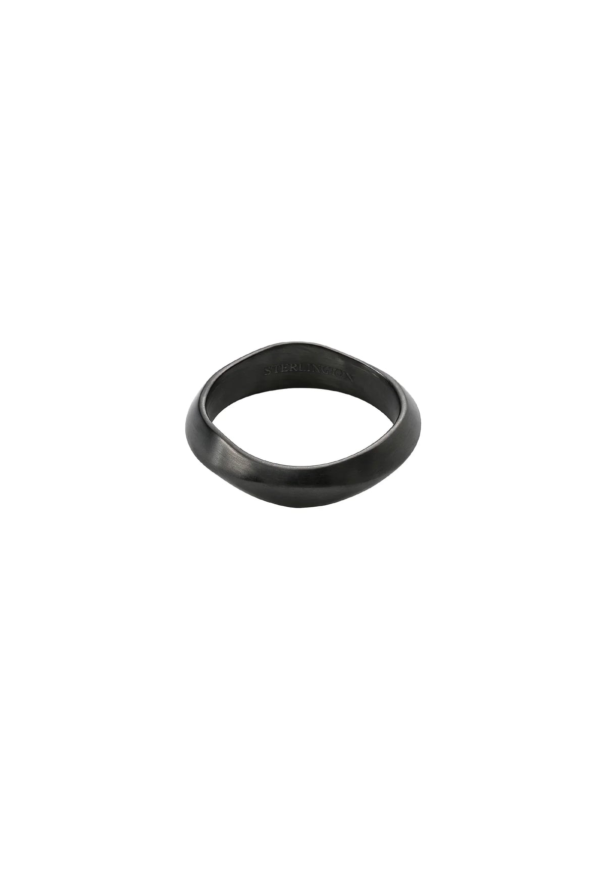 (Gun Metal) Ring aus Edelstahl – Regent – weitere Detailansicht