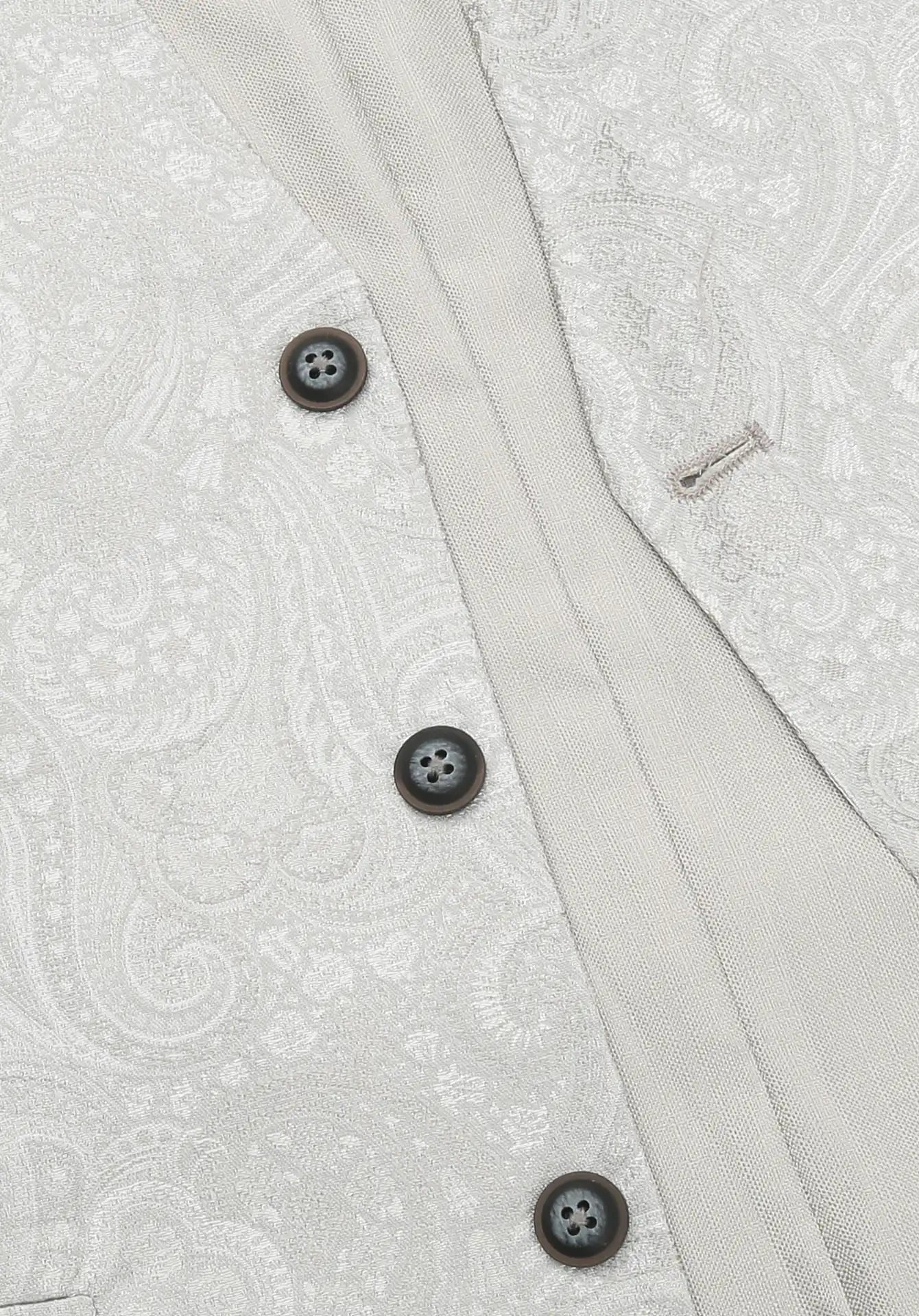 (Champagner) Hochzeitsweste Herren Paisley – Detailansicht Knöpfe und Paisley-Muster