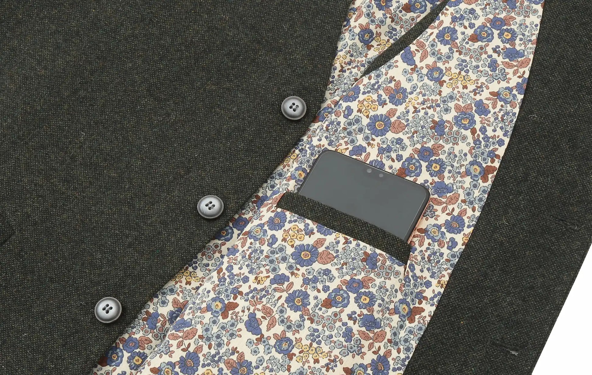(Dunkelgrün) Weste Tweed – große Innentasche mit Smartphone Detailansicht