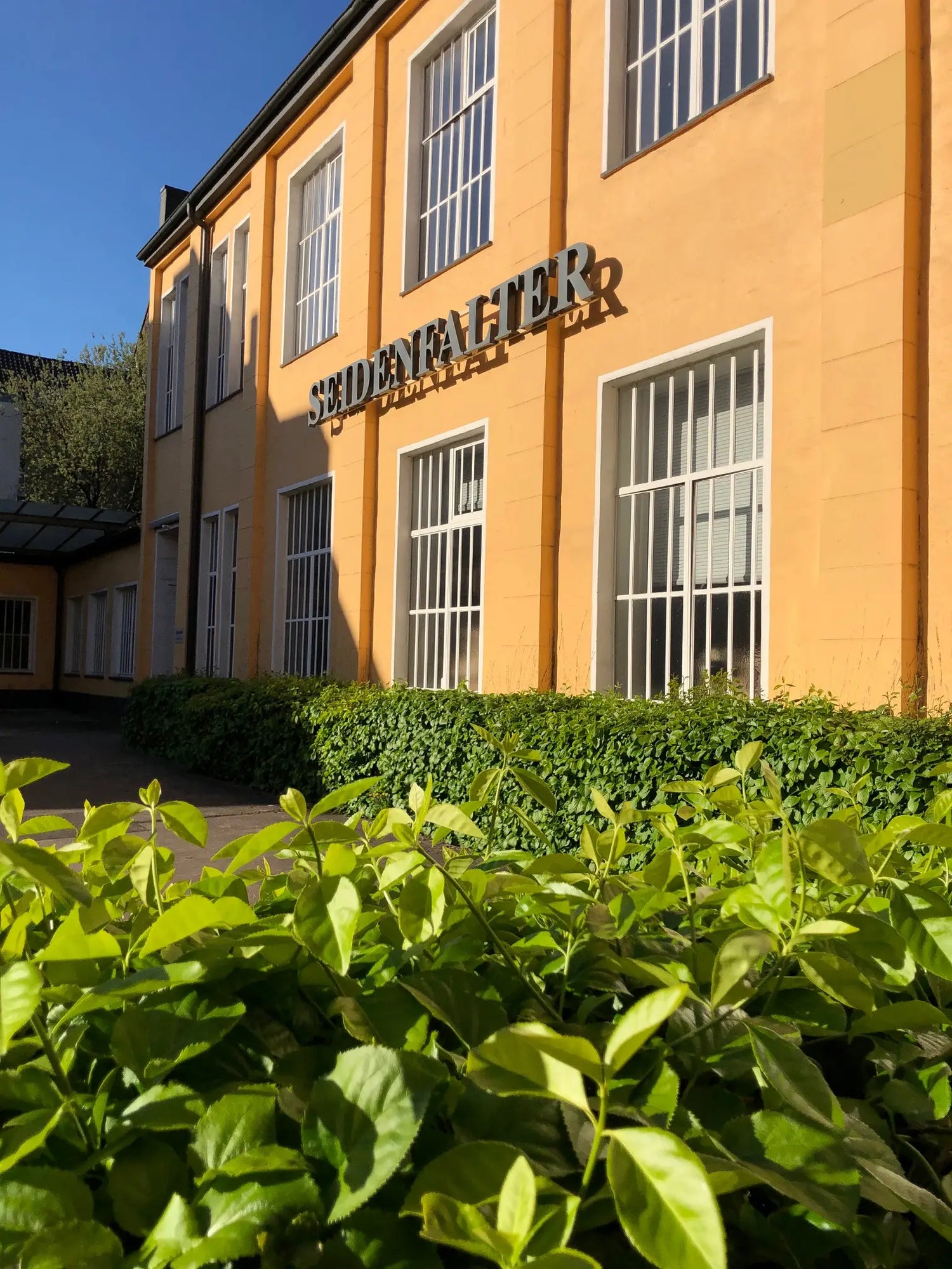 das sind wir - Firmen Gebäude - style4him.de